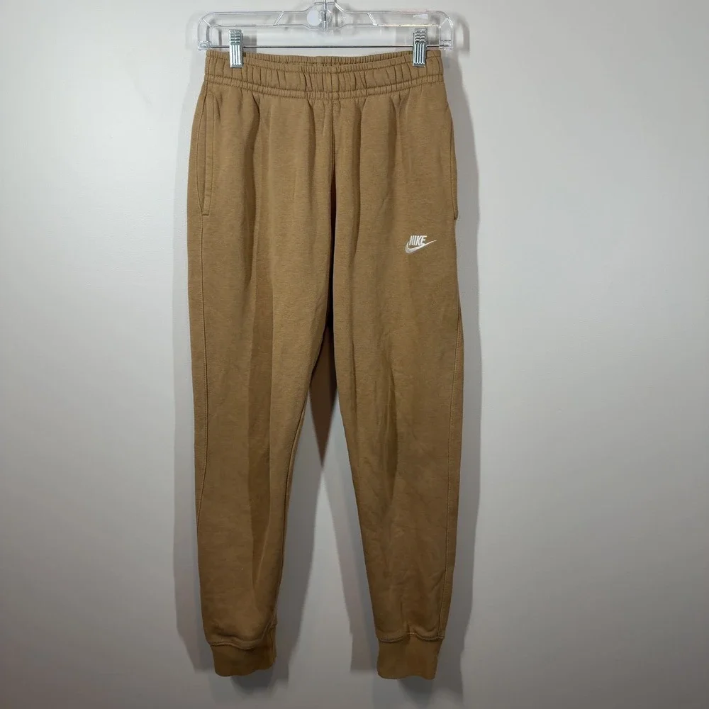 Nike Club Fleece Joggers Tan Brown Sweatpants Men's Size‎ XS BV2671-258 Pull On